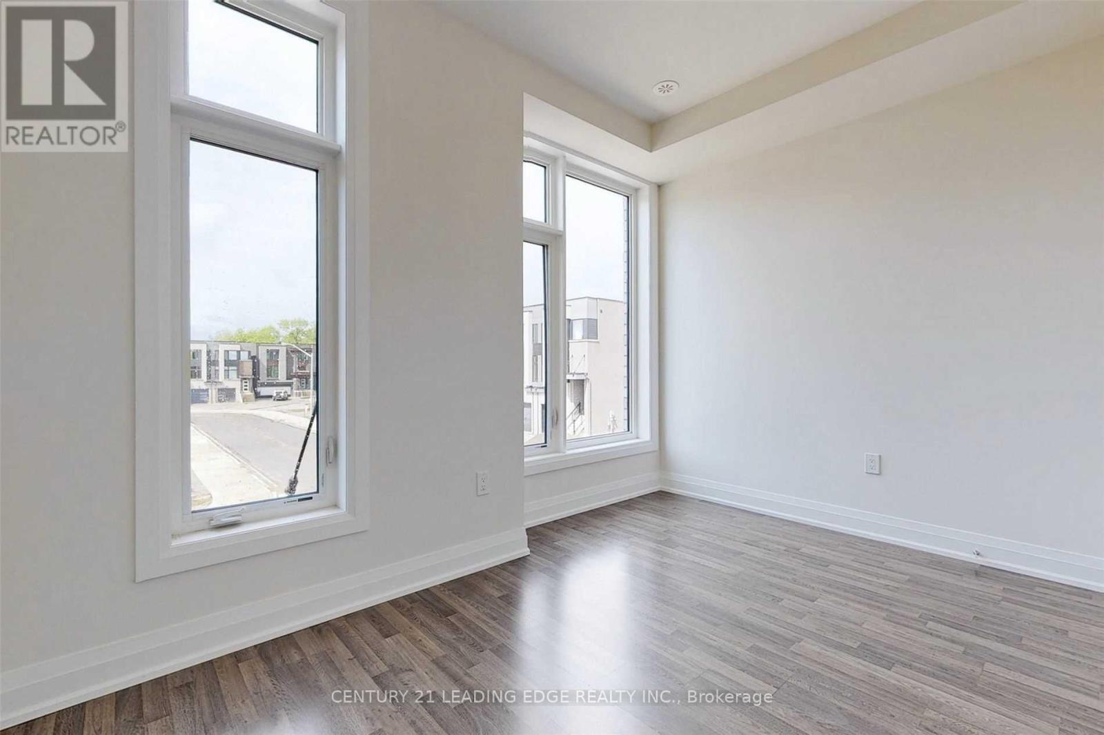 Upper - 45 Creekbank Road, Toronto, Ontario  M6L 1C7 - Photo 31 - W13862378