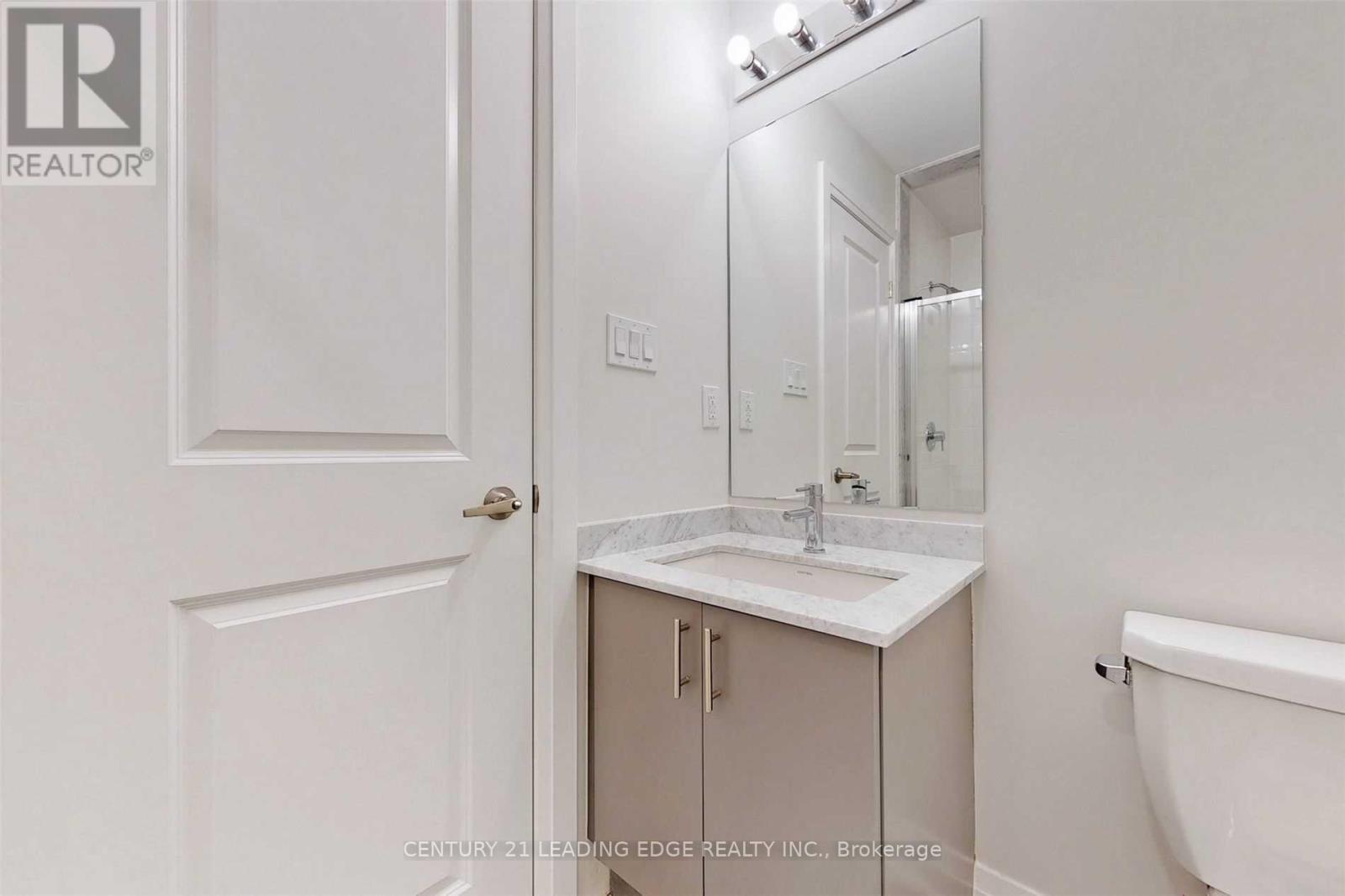 Upper - 45 Creekbank Road, Toronto, Ontario  M6L 1C7 - Photo 36 - W13862378