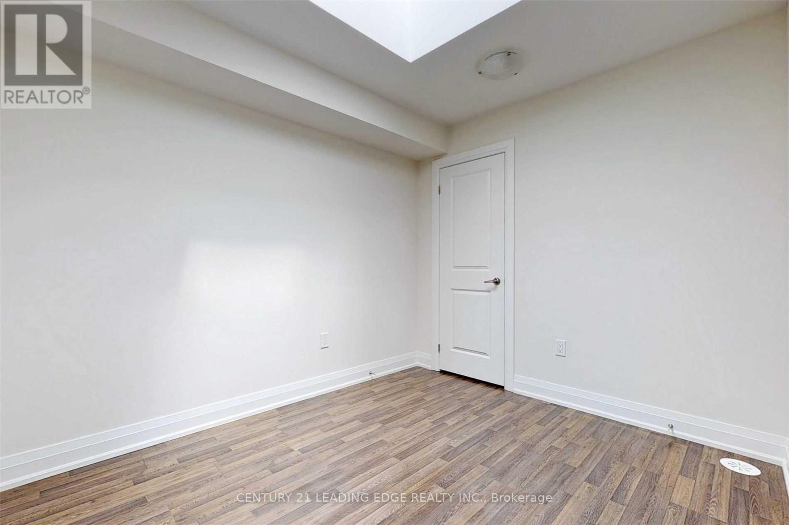 Upper - 45 Creekbank Road, Toronto, Ontario  M6L 1C7 - Photo 40 - W13862378