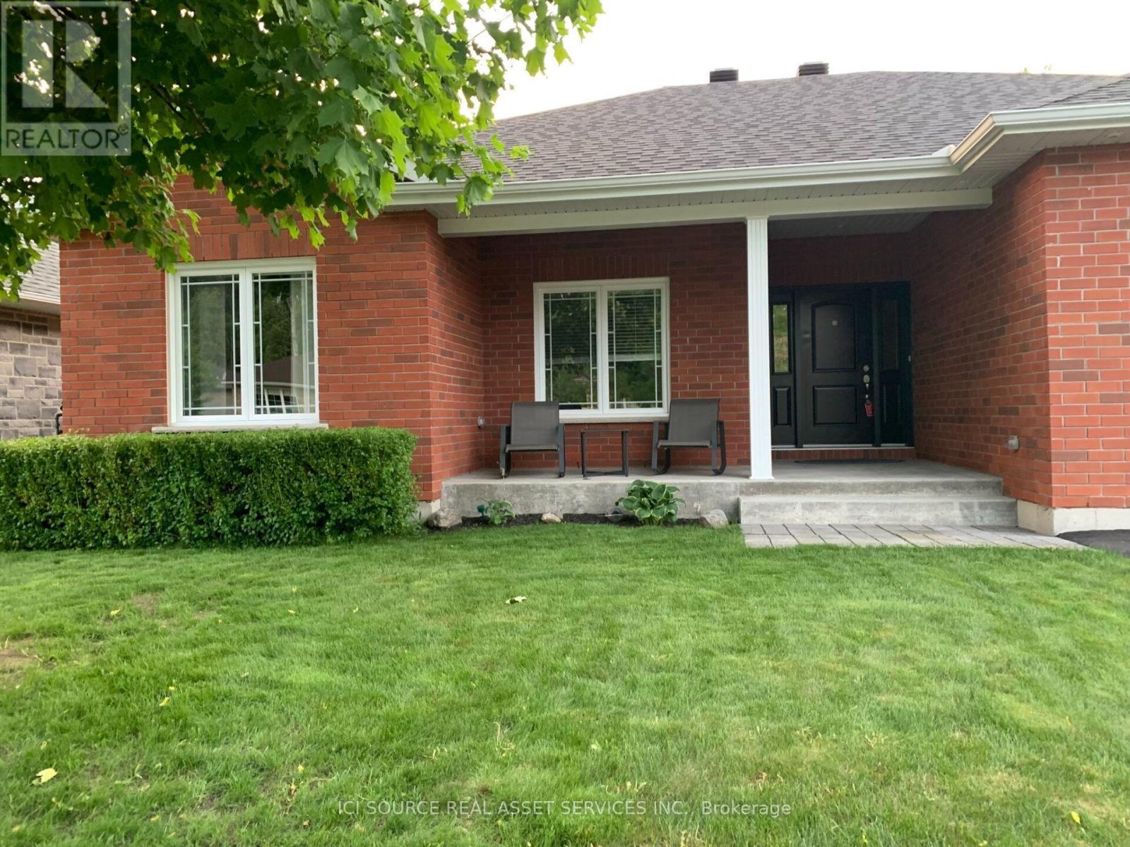 1228 Innwood Avenue, Cornwall, Ontario  K6J 5V4 - Photo 2 - X13862258