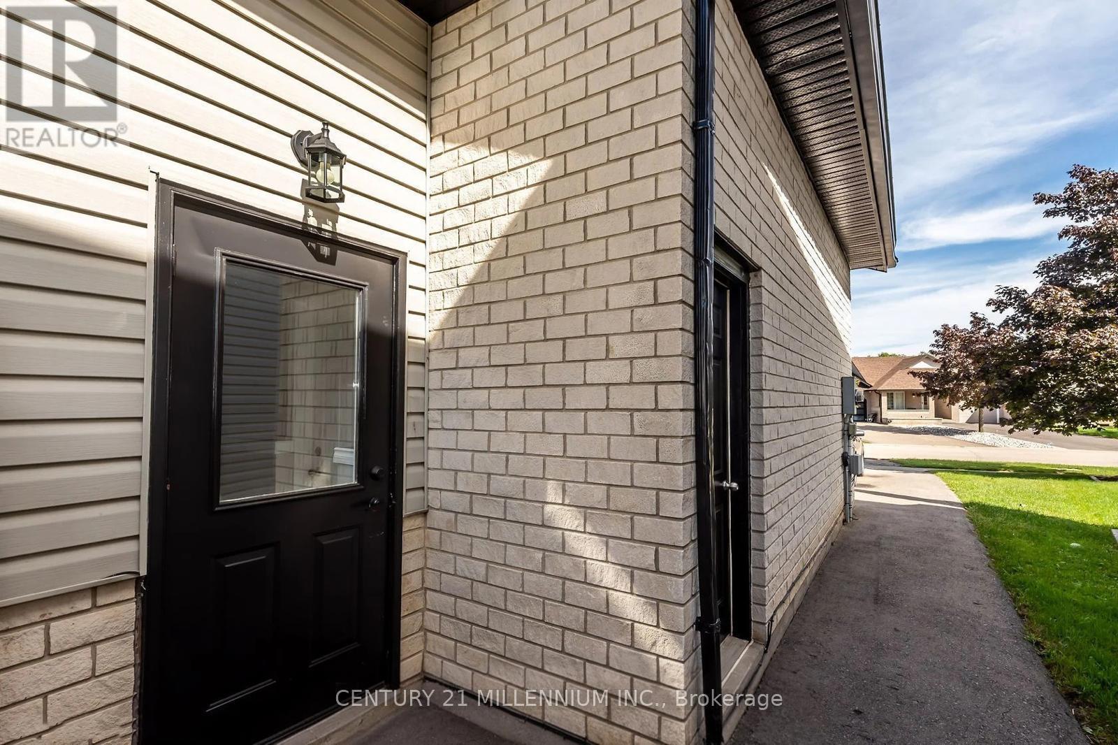 52 Marion Street, Hamilton, Ontario  L0R 1W0 - Photo 7 - X13862296