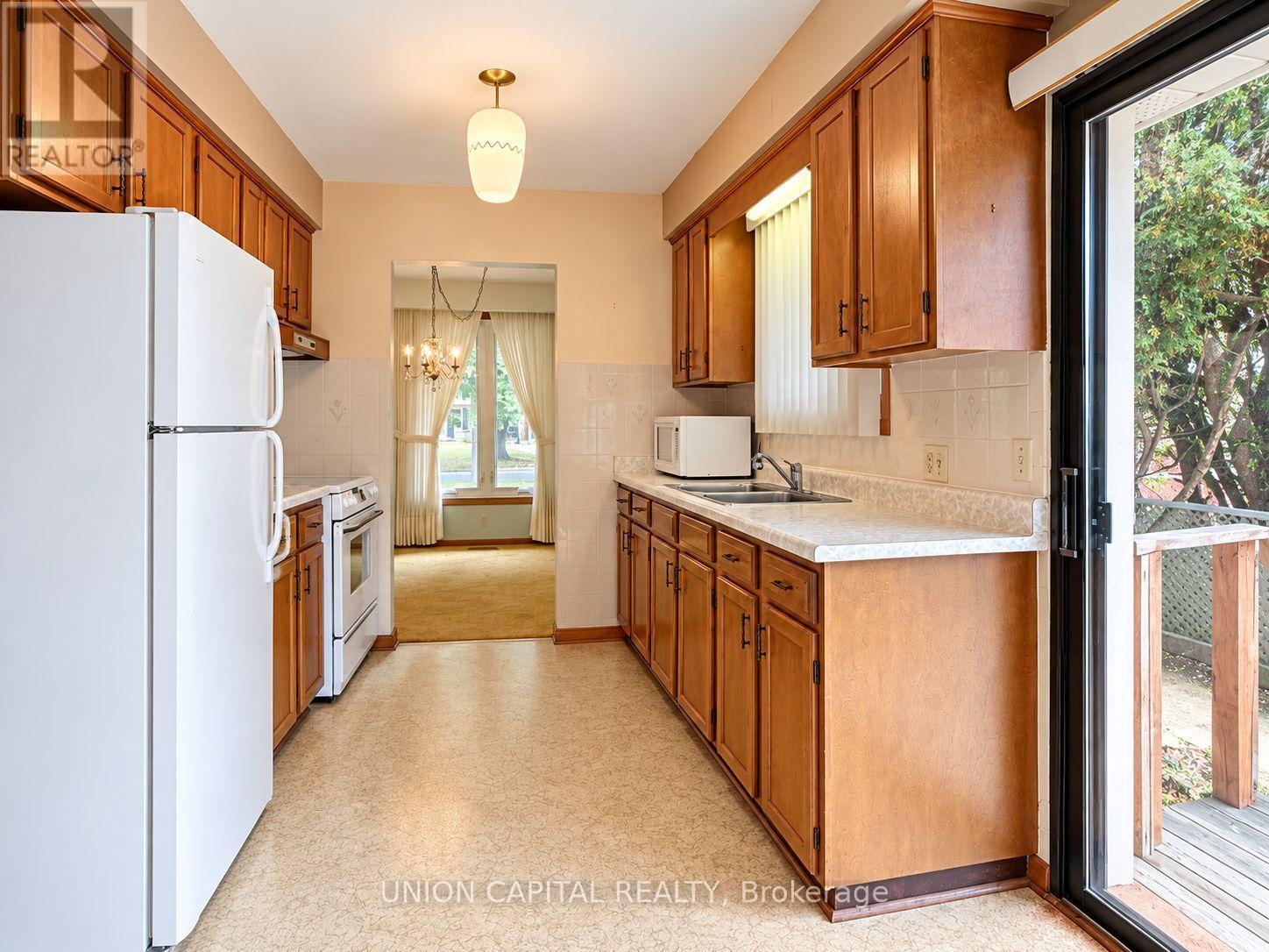 21 Croydon Drive, St. Catharines, Ontario  L2M 1J3 - Photo 11 - X13862384