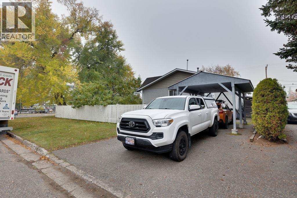 2108 6th Avenue, Prince George, British Columbia V2M 6E4 - Photo 3 - R3172146