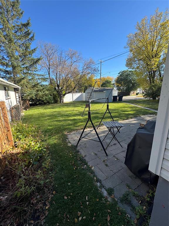 561 23rd Street, Brandon, Manitoba  R7B 1V8 - Photo 6 - 202624873