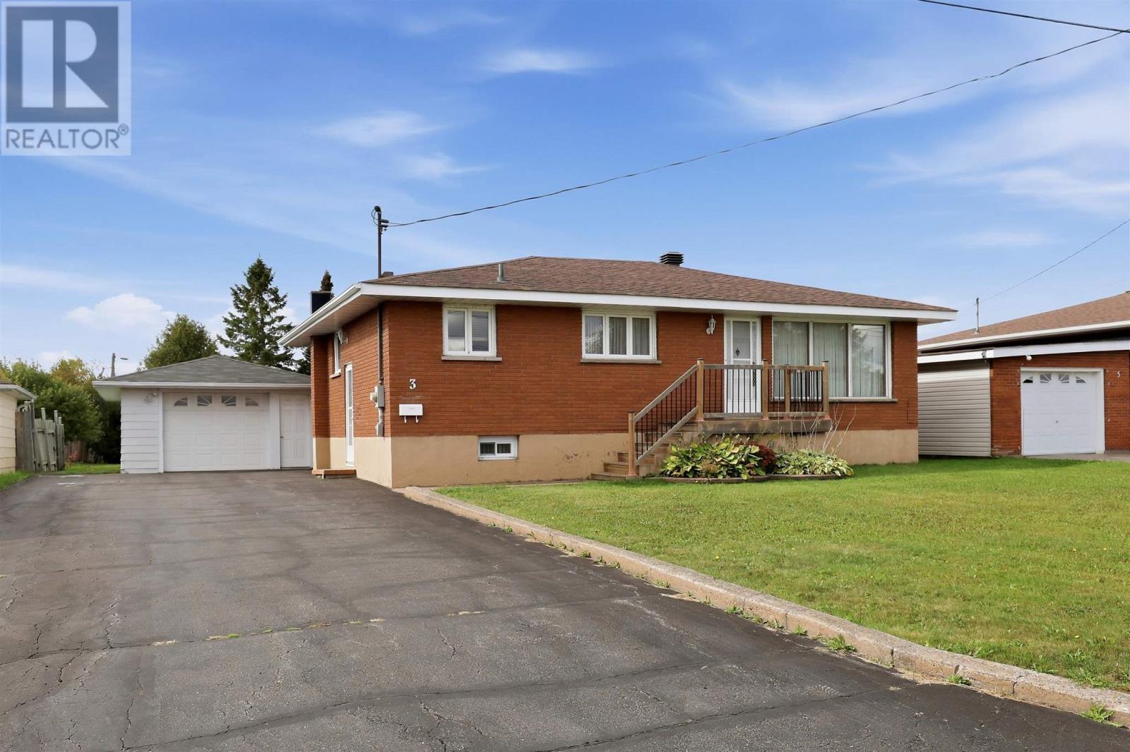 3 Dawson AVE, Sault Ste. Marie, Ontario