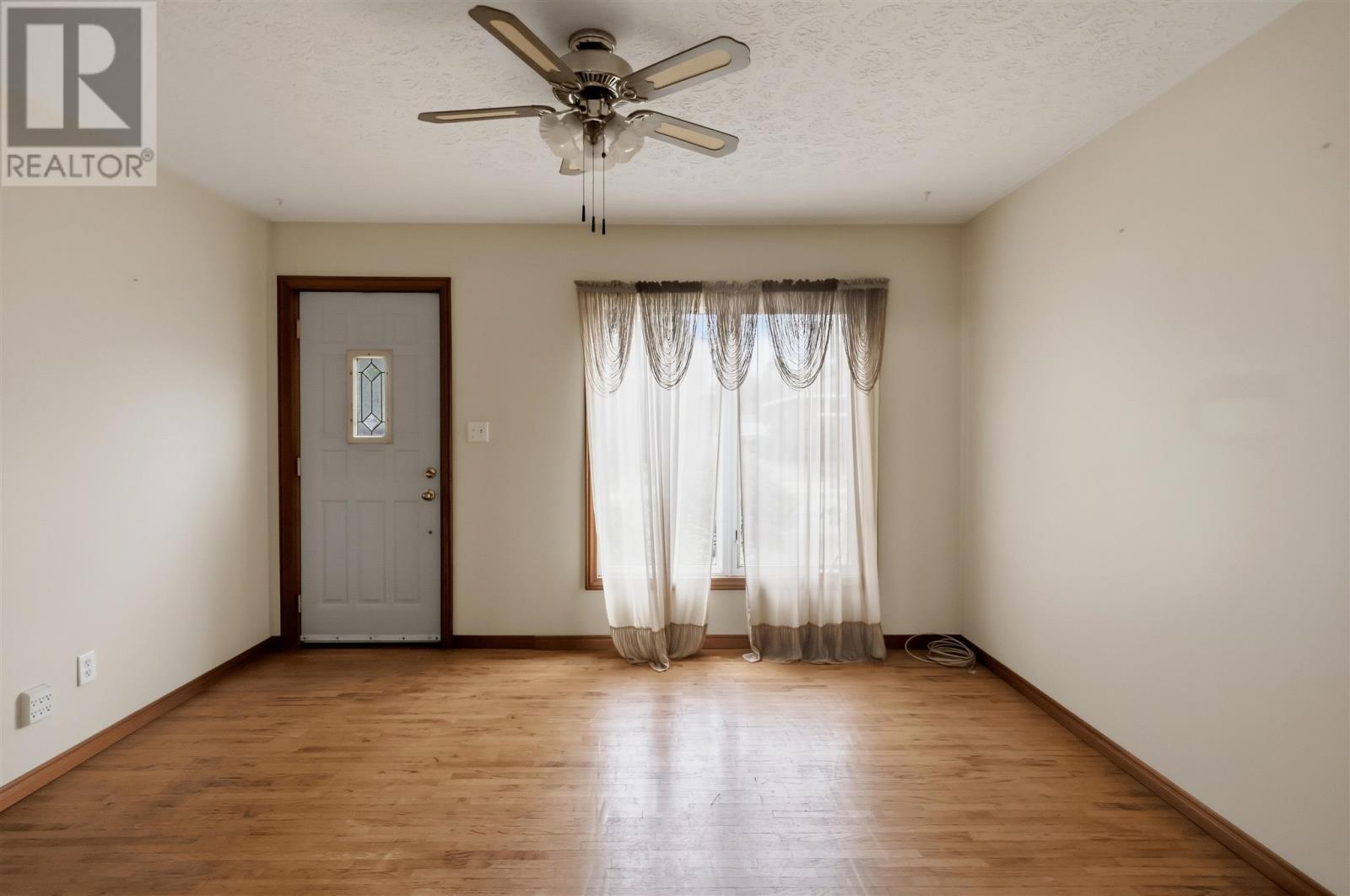 165 Spadina Ave, Sault Ste. Marie, Ontario  P6C 5C6 - Photo 2 - SM262762