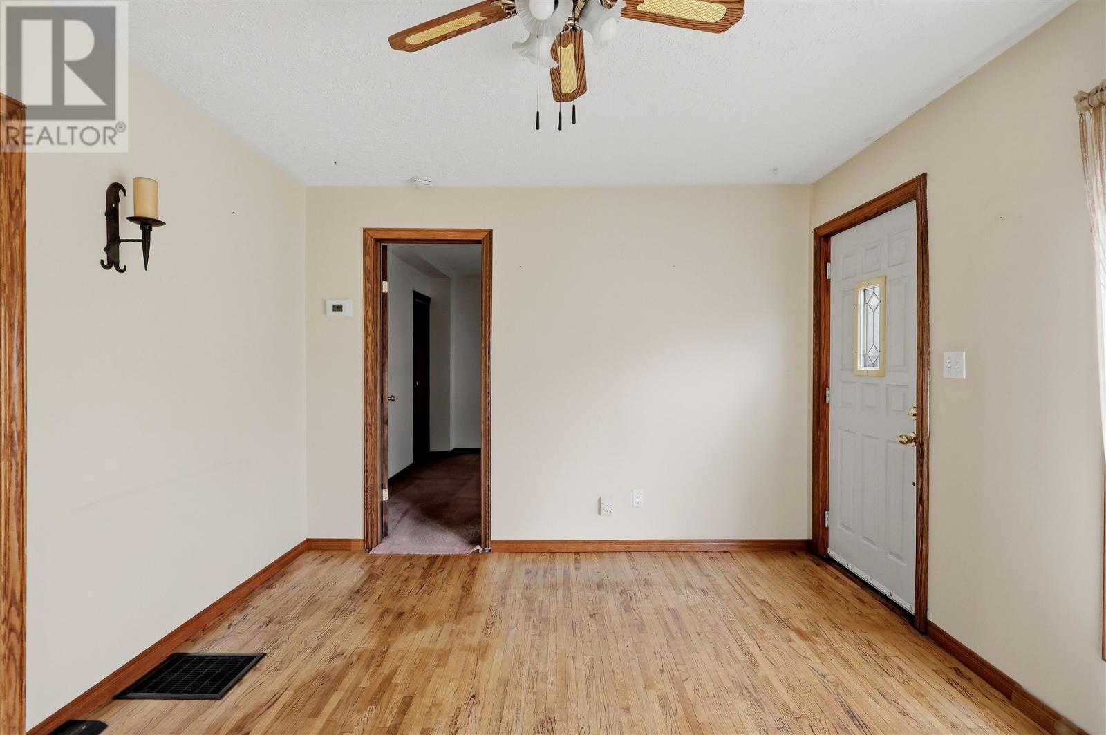 165 Spadina Ave, Sault Ste. Marie, Ontario  P6C 5C6 - Photo 3 - SM262762