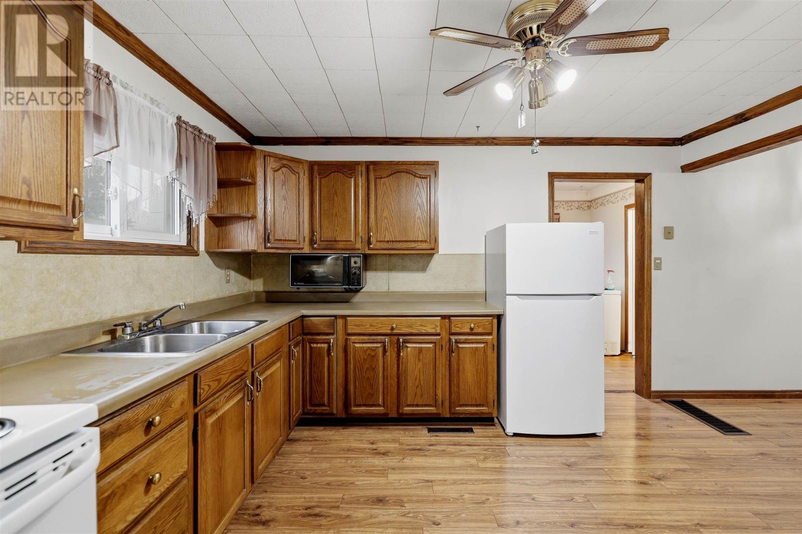 165 Spadina Ave, Sault Ste. Marie, Ontario  P6C 5C6 - Photo 9 - SM262762