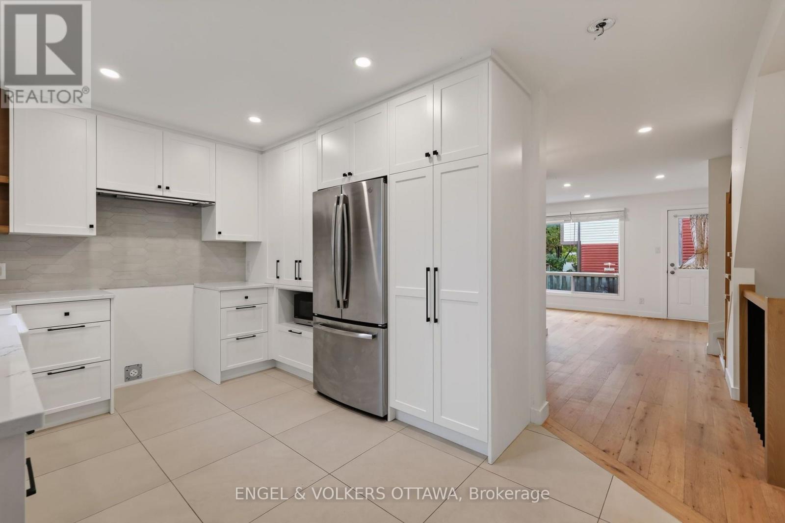 259 Teal Crescent, Ottawa, Ontario  K1E 2C3 - Photo 6 - X13862574