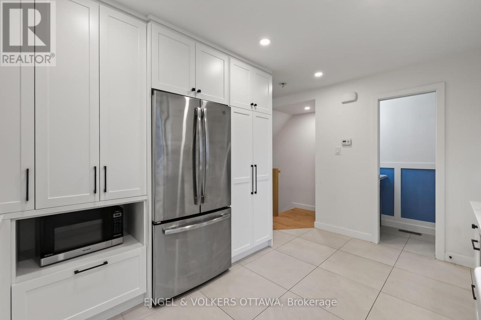 259 Teal Crescent, Ottawa, Ontario  K1E 2C3 - Photo 8 - X13862574