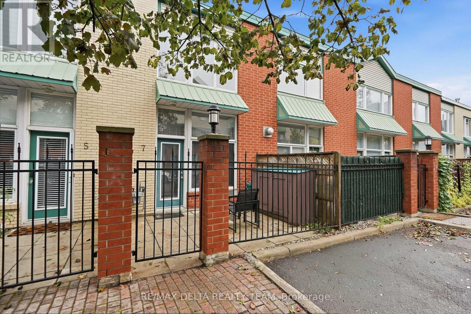 7 - 170 Cathcart Street, Ottawa, Ontario  K1N 5B9 - Photo 2 - X13862618