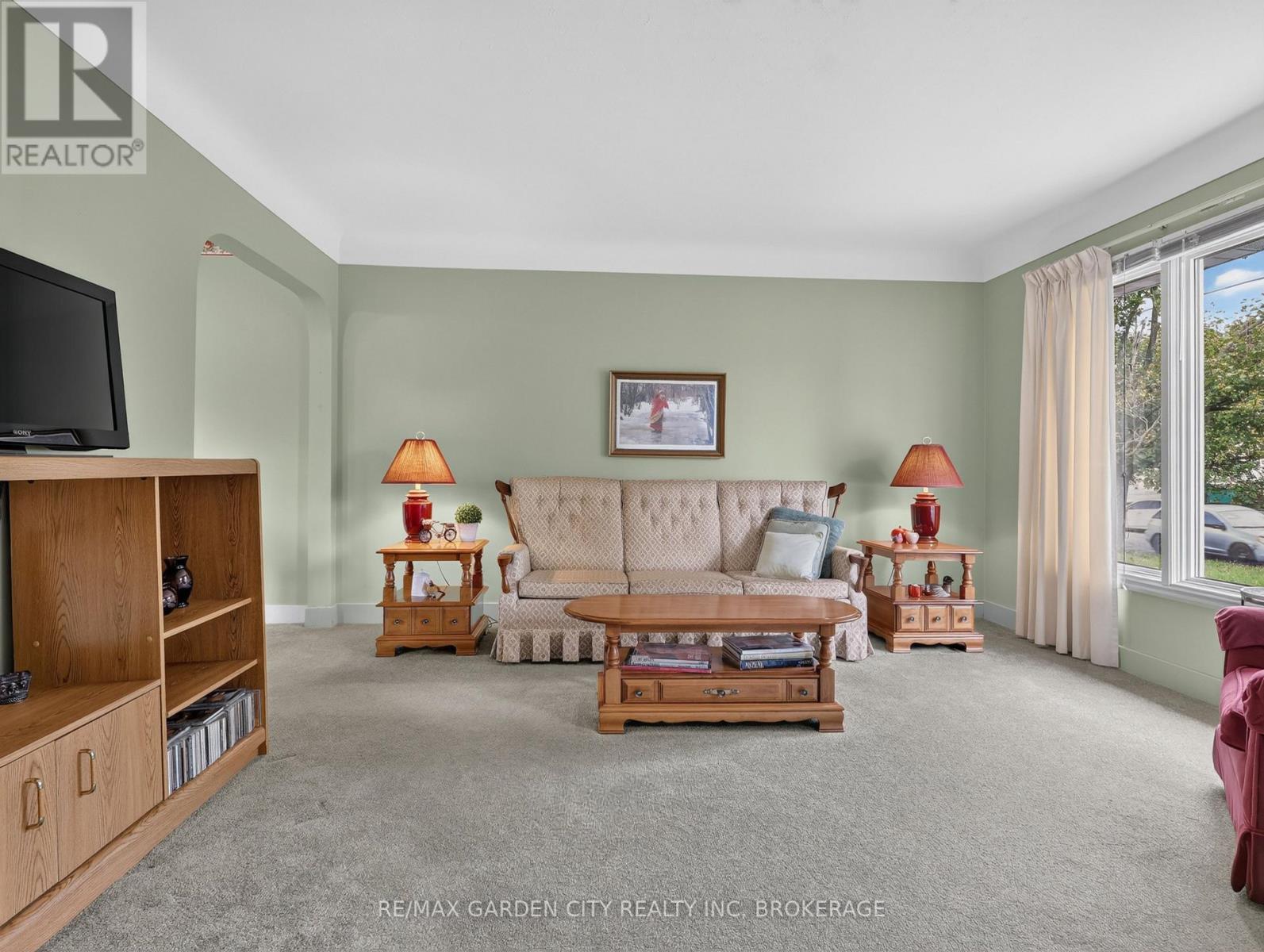 94 Jacobson Avenue, St. Catharines (Glendale/glenridge), Ontario  L2T 3A3 - Photo 4 - X13862500