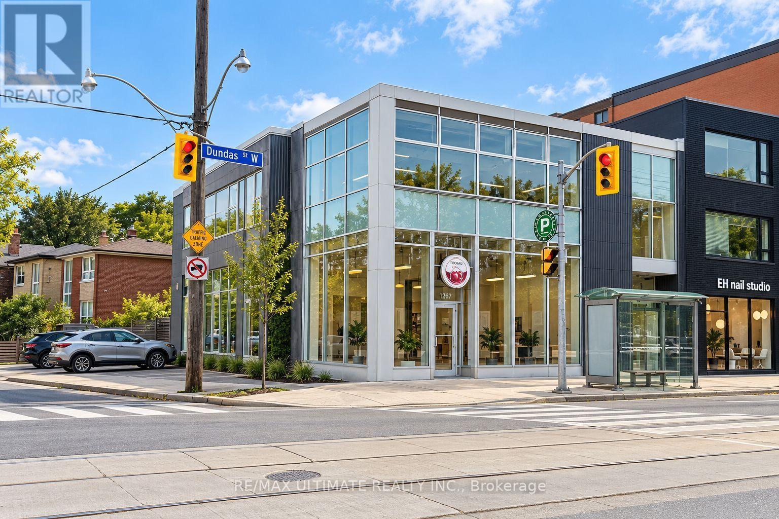 FRONT UNIT - 1269 DUNDAS STREET W, Toronto, Ontario