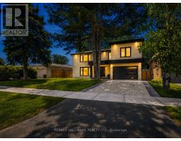 30 KELLYTHORNE DRIVE, Toronto, Ontario
