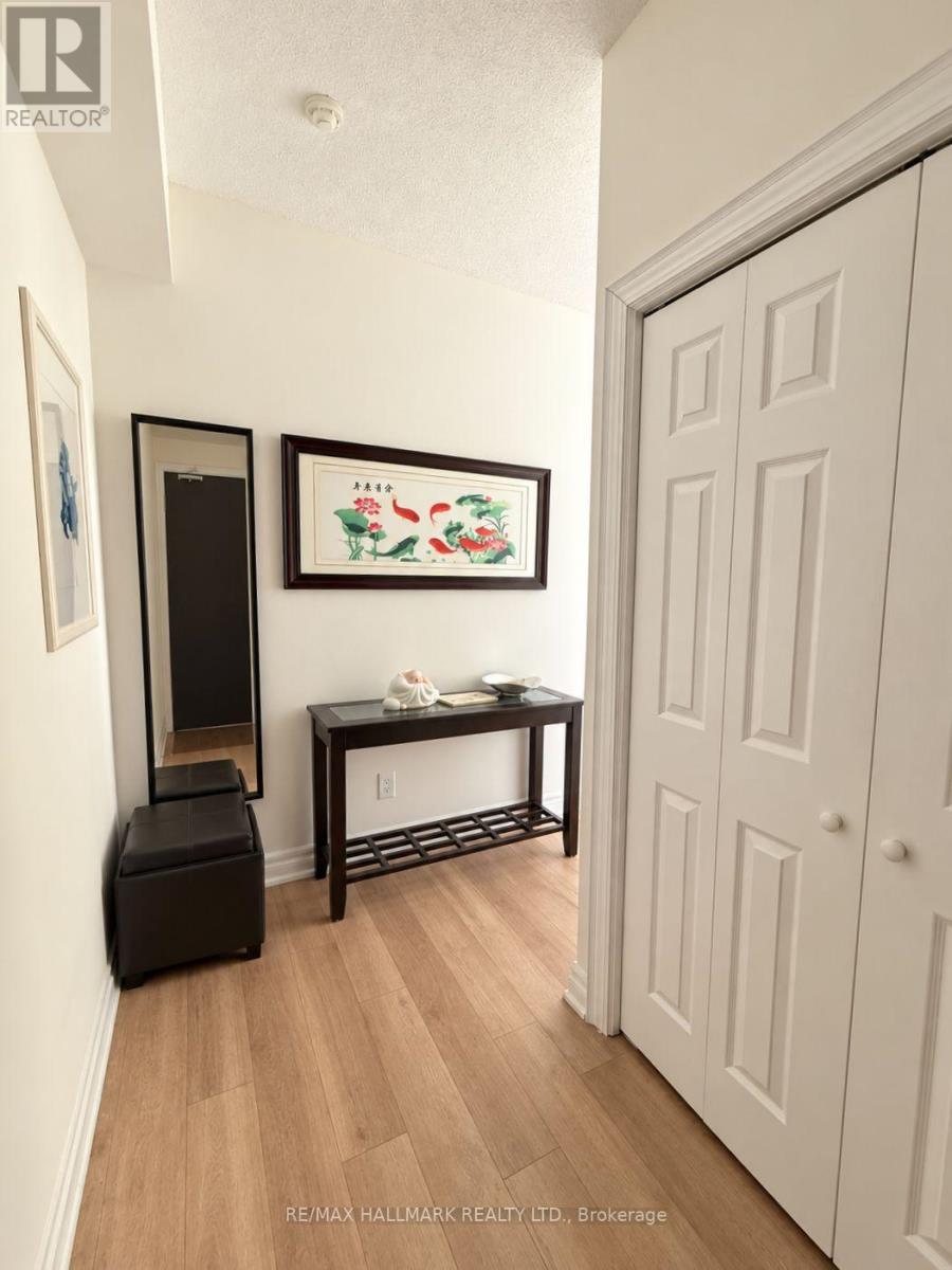 701 - 17 Ruddington Drive, Toronto (Bayview Woods-Steeles), Ontario  M2K 0A8 - Photo 5 - C13862684