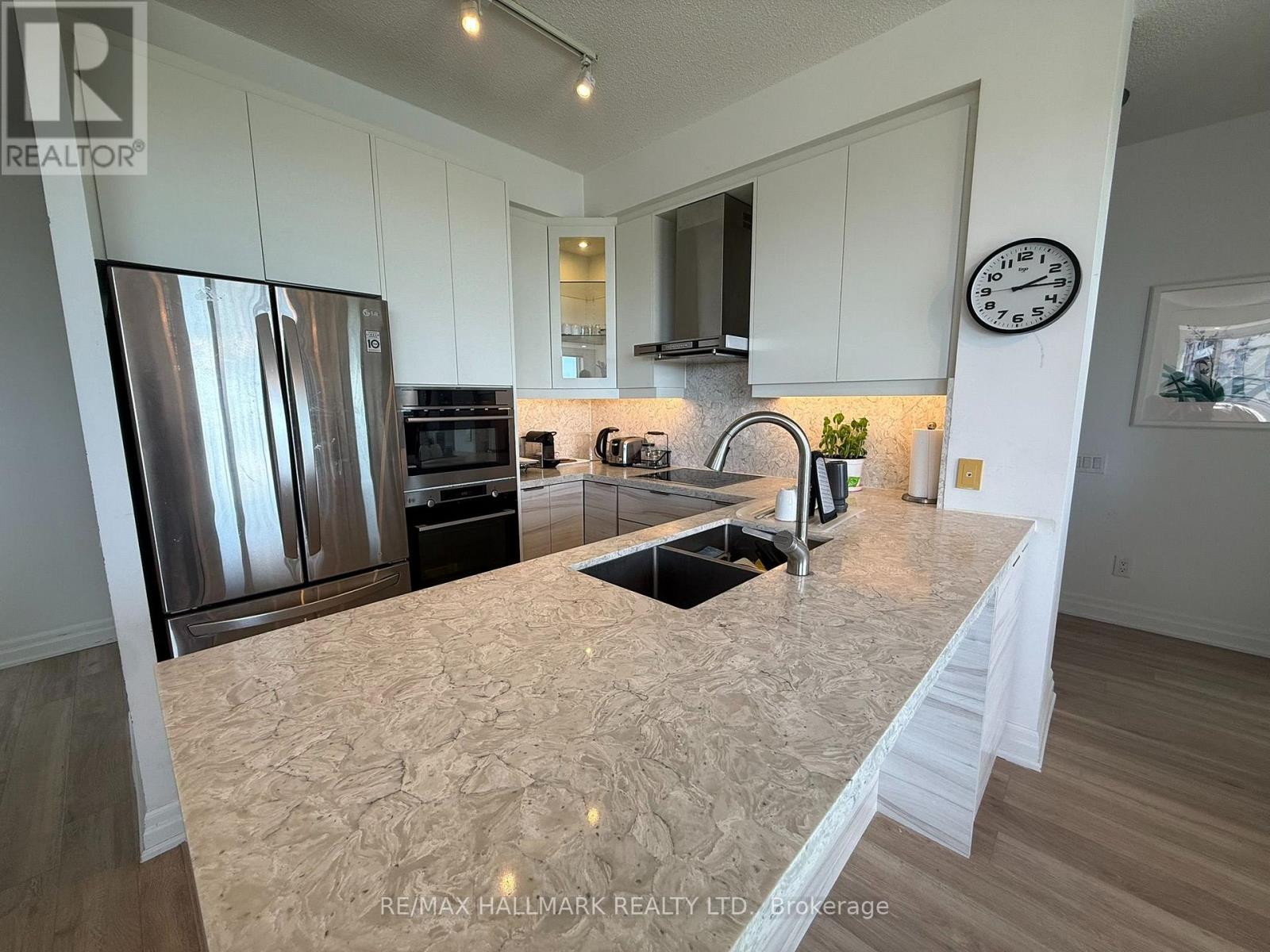 701 - 17 Ruddington Drive, Toronto (Bayview Woods-Steeles), Ontario  M2K 0A8 - Photo 6 - C13862684