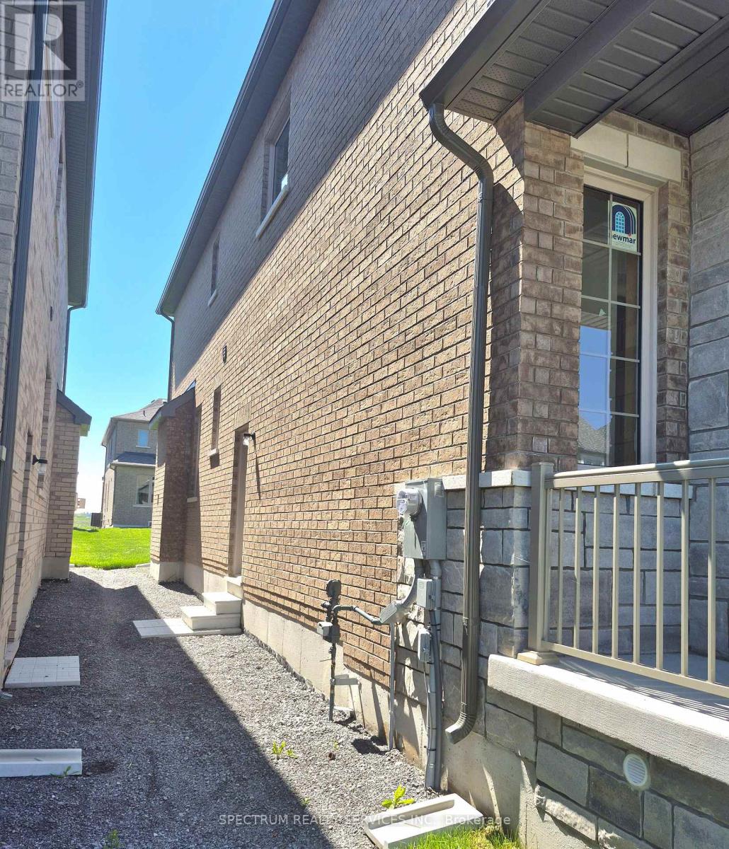 14 Rogerson Street, Clarington, Ontario  L1B 0W4 - Photo 7 - E13862444