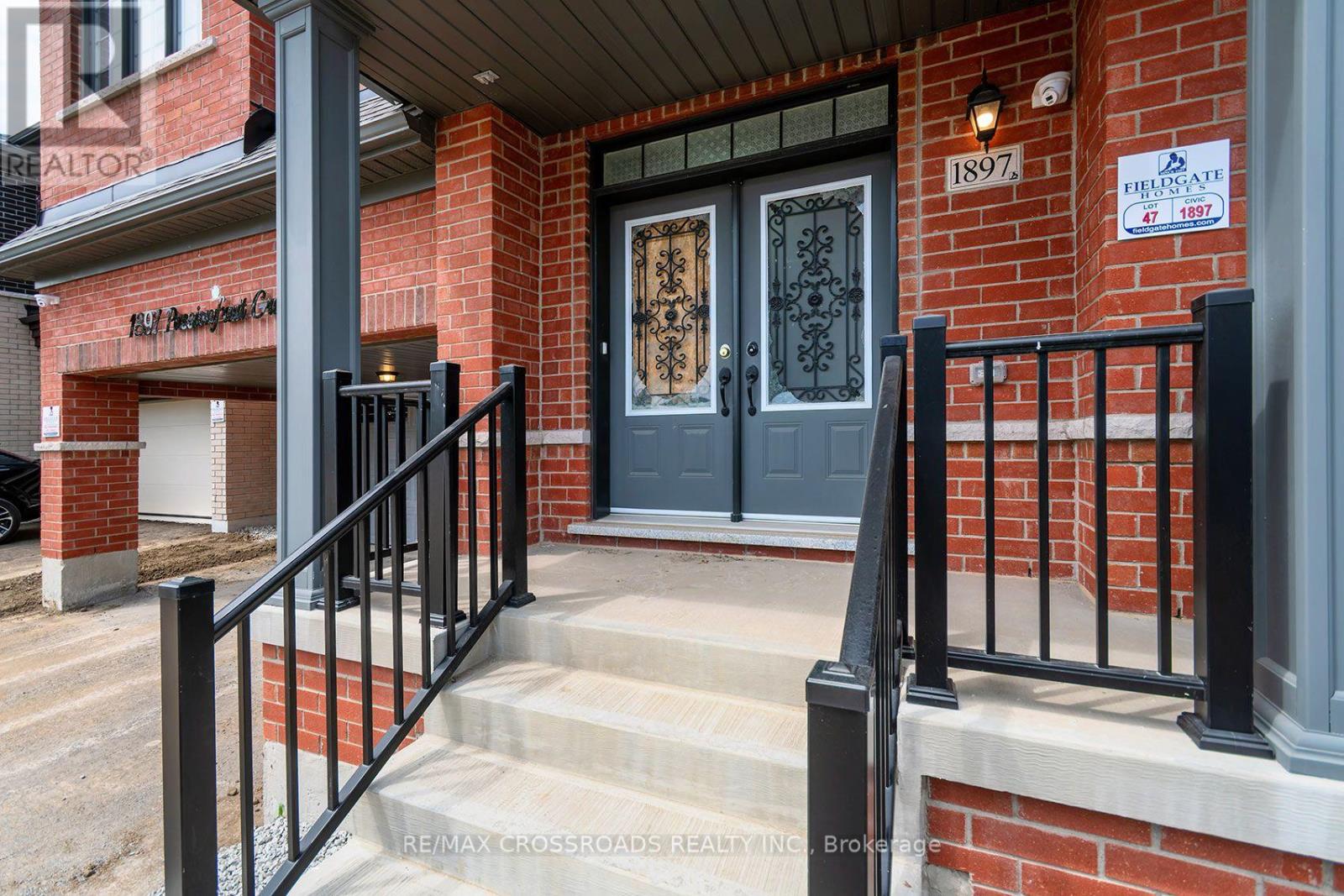 1897 PASSIONFRUIT GROVE, Pickering, Ontario