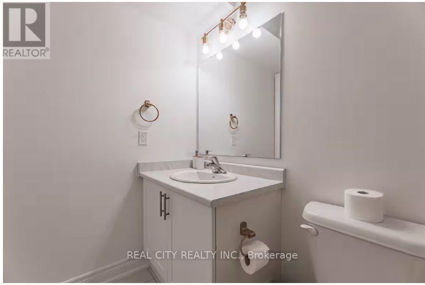 48 Hiawatha Court, Vaughan, Ontario  L4L 0J2 - Photo 3 - N13862486