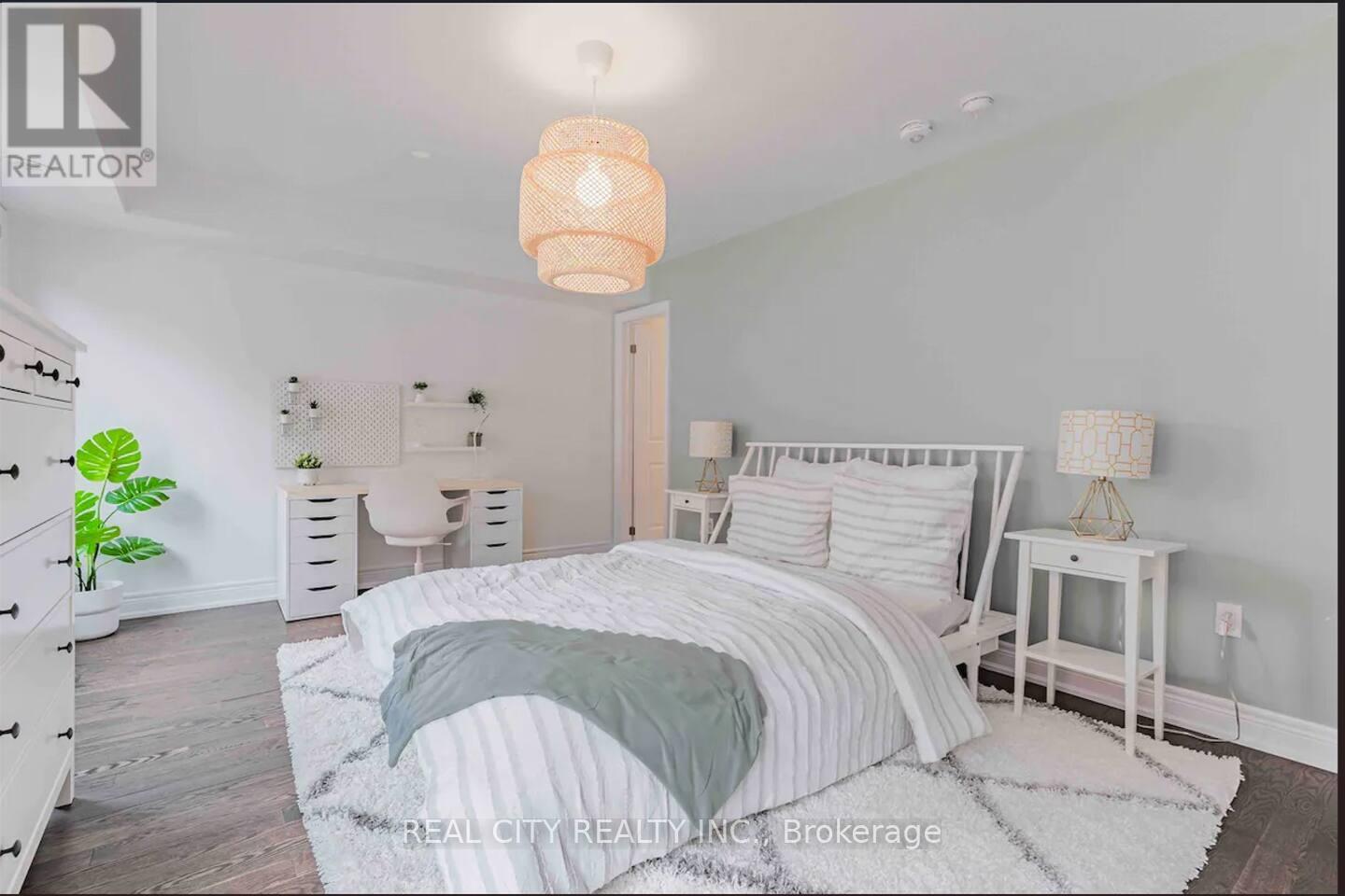 48 Hiawatha Court, Vaughan, Ontario  L4L 0J2 - Photo 5 - N13862486