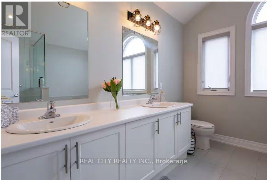 48 Hiawatha Court, Vaughan, Ontario  L4L 0J2 - Photo 8 - N13862486