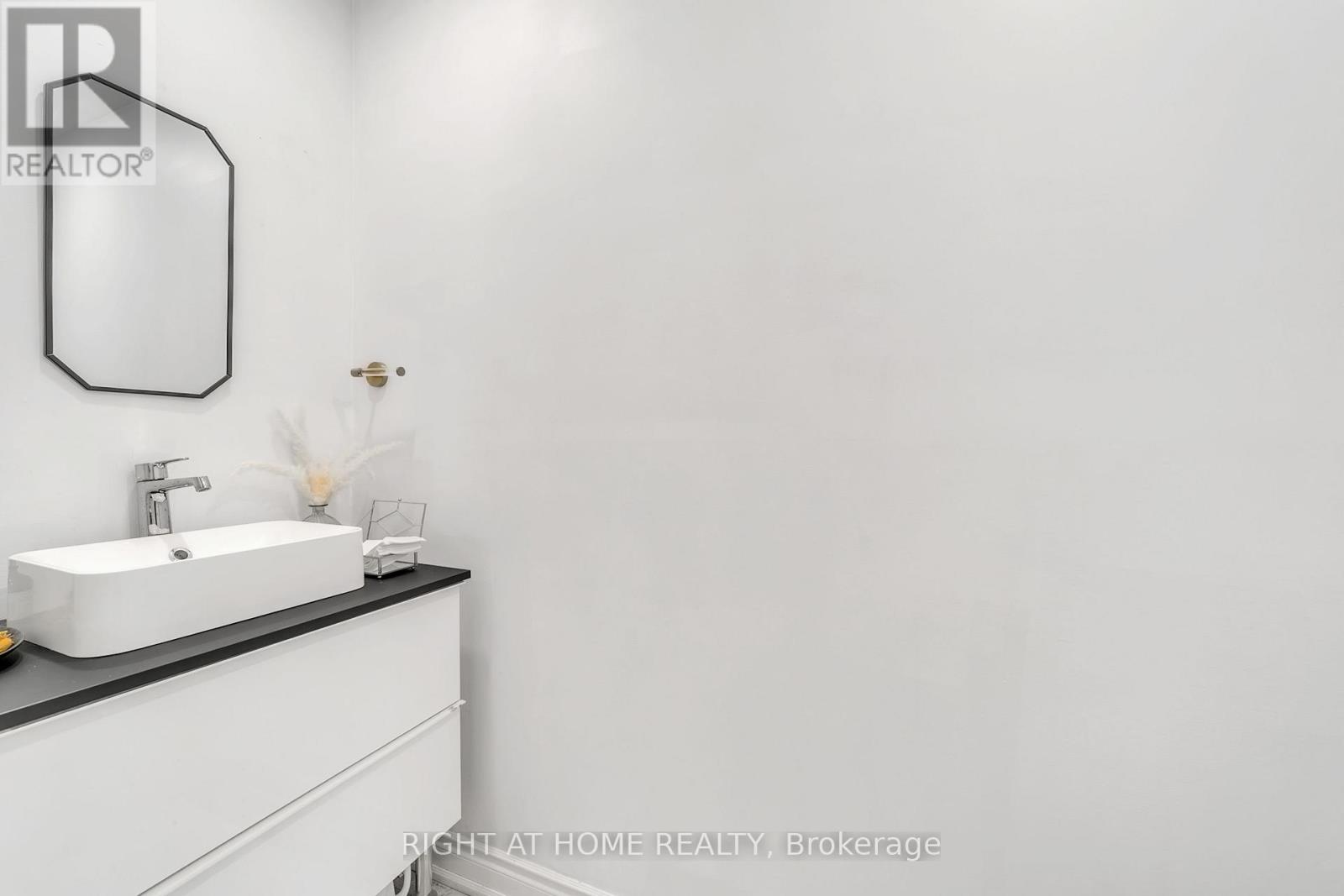 22 Hamilton Drive, Newmarket, Ontario  L3Y 3E8 - Photo 12 - N13862596