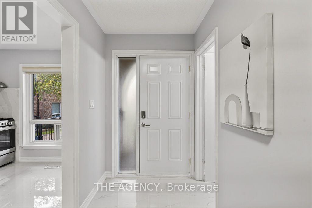 32 - 1 Wootten Way S, Markham, Ontario  L3P 3H7 - Photo 2 - N13862648