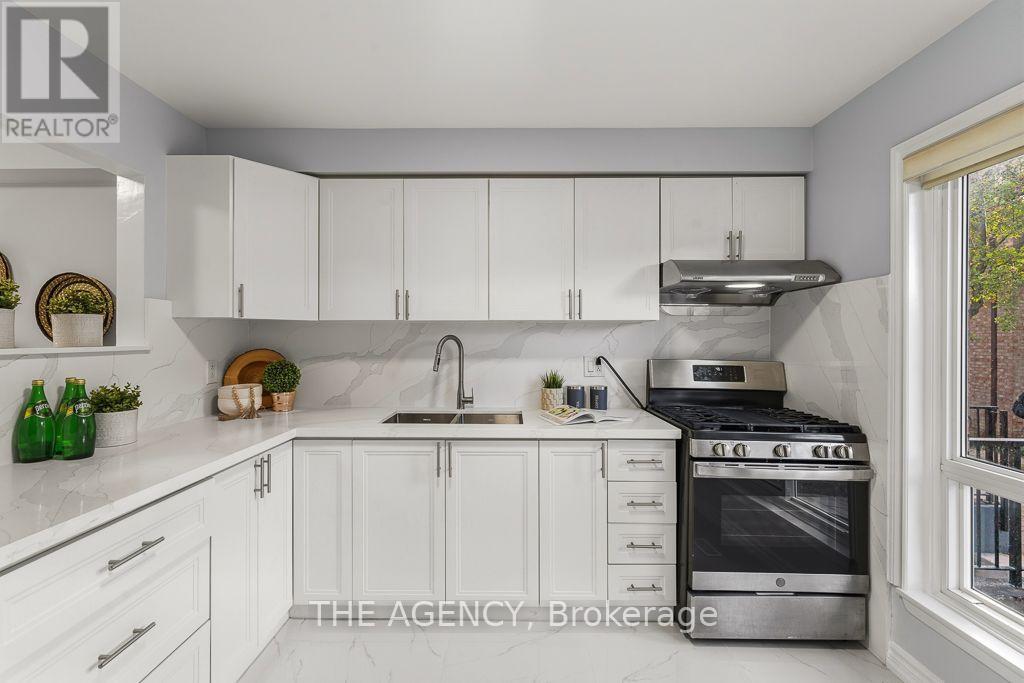 32 - 1 Wootten Way S, Markham, Ontario  L3P 3H7 - Photo 4 - N13862648
