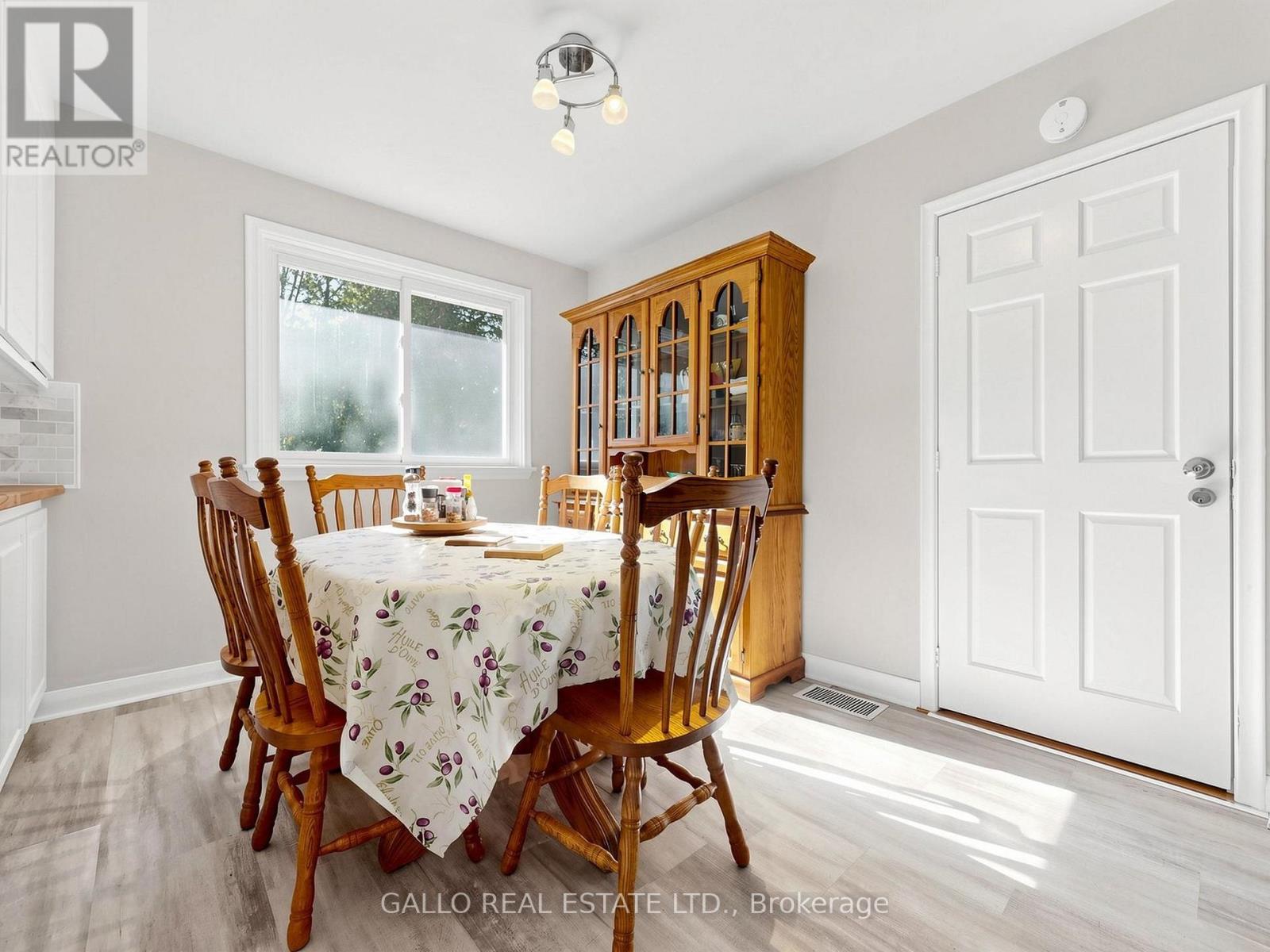 340 Boyer Street, Whitchurch-Stouffville, Ontario  L4A 7V9 - Photo 6 - N13862658