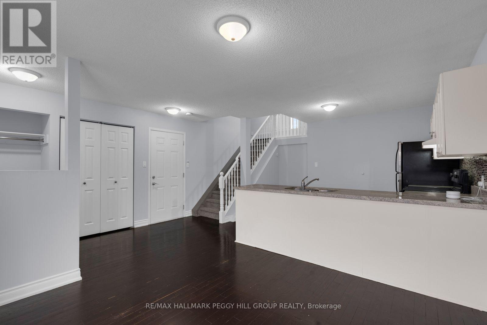 Upper - 152 Madelaine Drive, Barrie, Ontario  L4N 0N1 - Photo 4 - S13862554