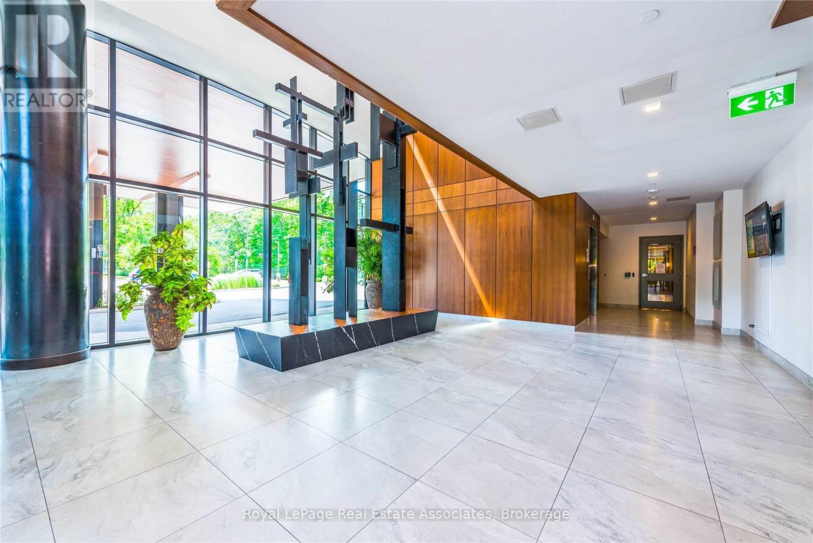 141 - 1575 Lakeshore Road W, Mississauga, Ontario  L5J 0B1 - Photo 4 - W13862416