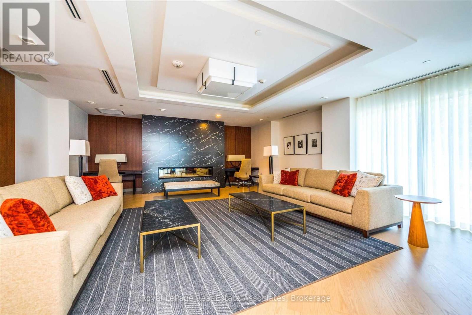 141 - 1575 Lakeshore Road W, Mississauga, Ontario  L5J 0B1 - Photo 5 - W13862416