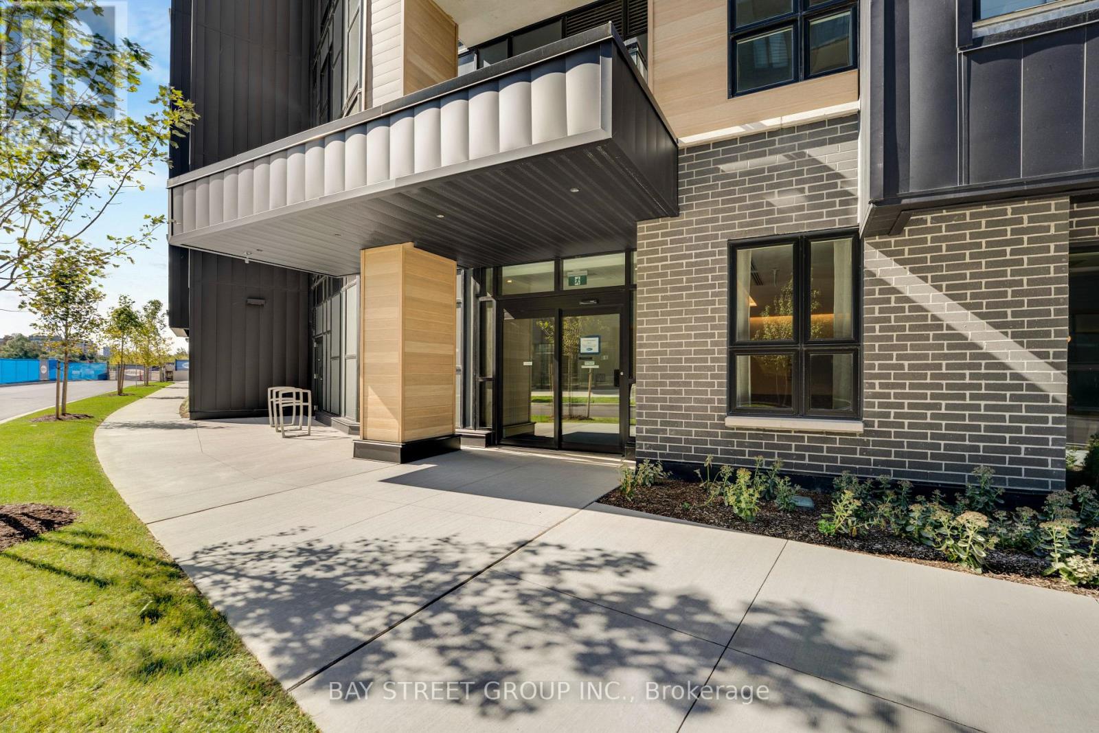 503 - 3008 William Cutmore Boulevard, Oakville, Ontario  L6H 8A4 - Photo 2 - W13862422