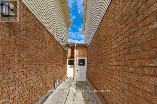 25 Tulip Drive, Brampton, Ontario  L6Y 3T5 - Photo 30 - W13862436
