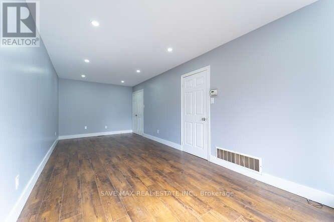 25 Tulip Drive, Brampton, Ontario  L6Y 3T5 - Photo 7 - W13862436