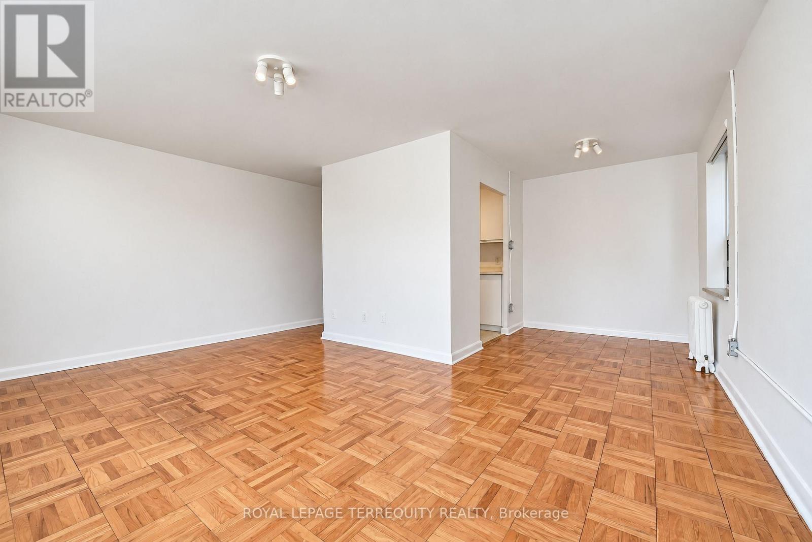 5 - 554 Harvie Avenue, Toronto, Ontario  M6E 4M1 - Photo 2 - W13862458