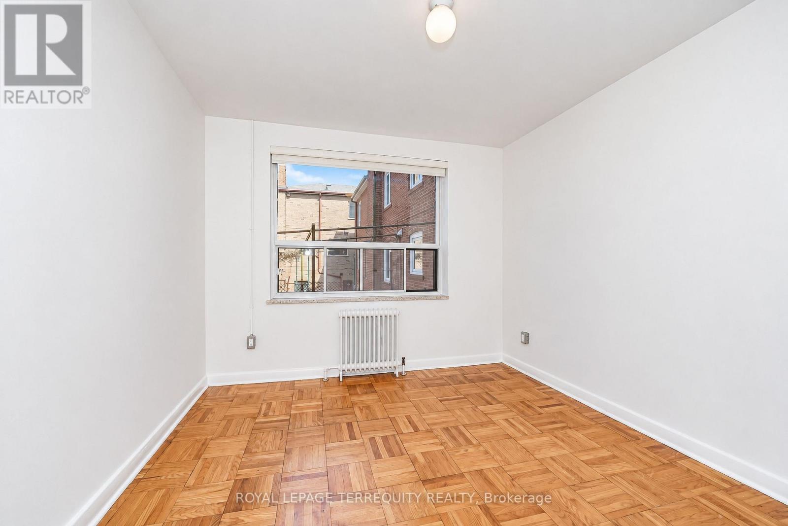 5 - 554 Harvie Avenue, Toronto, Ontario  M6E 4M1 - Photo 7 - W13862458