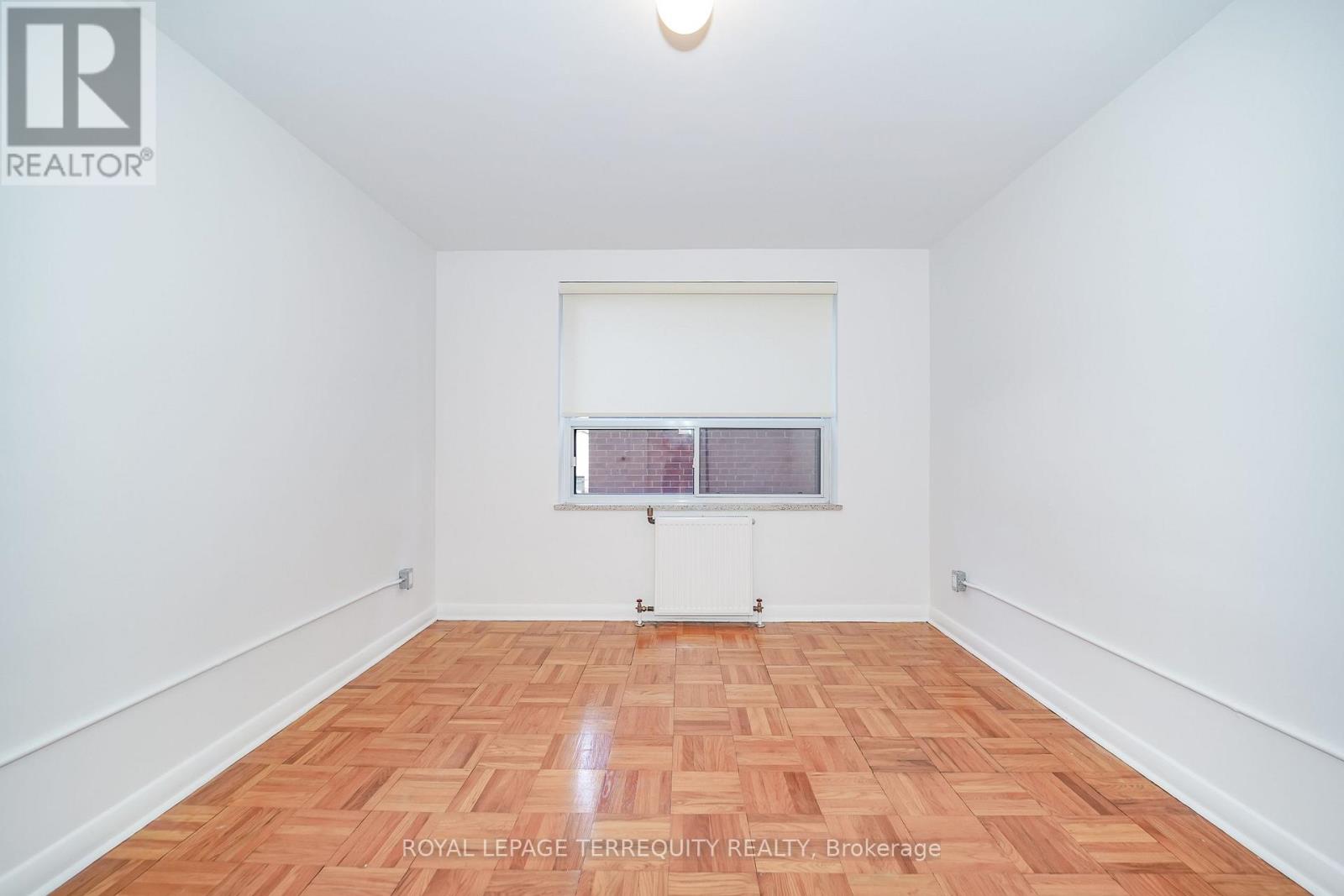 5 - 554 Harvie Avenue, Toronto, Ontario  M6E 4M1 - Photo 8 - W13862458
