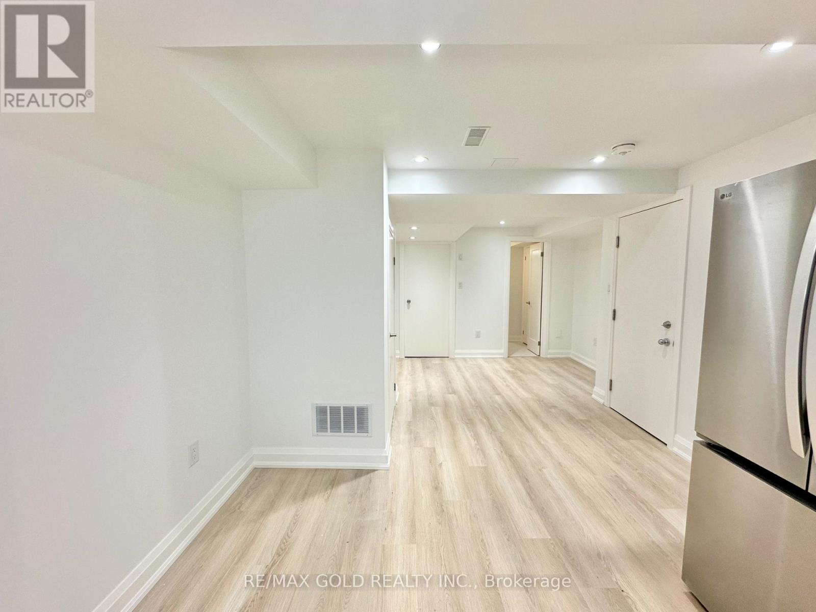 Basement - 7099 Village Walk, Mississauga, Ontario  L5W 1X5 - Photo 10 - W13862482