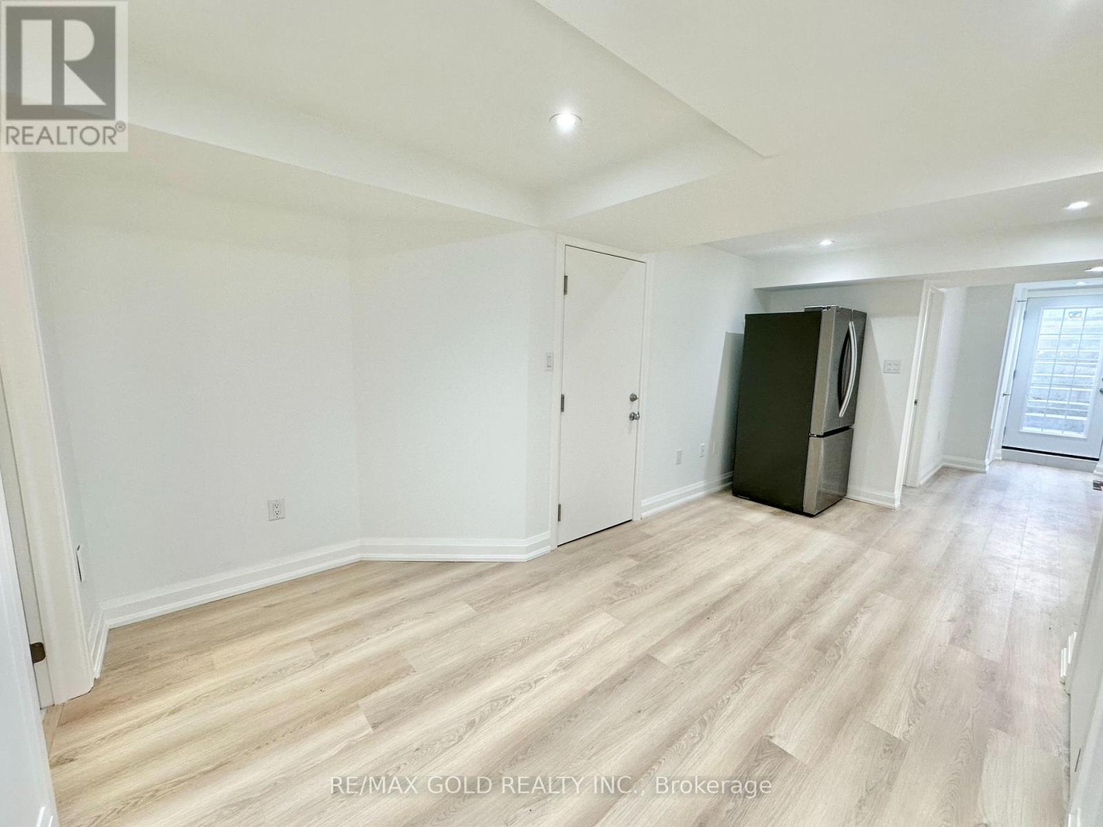 Basement - 7099 Village Walk, Mississauga, Ontario  L5W 1X5 - Photo 12 - W13862482