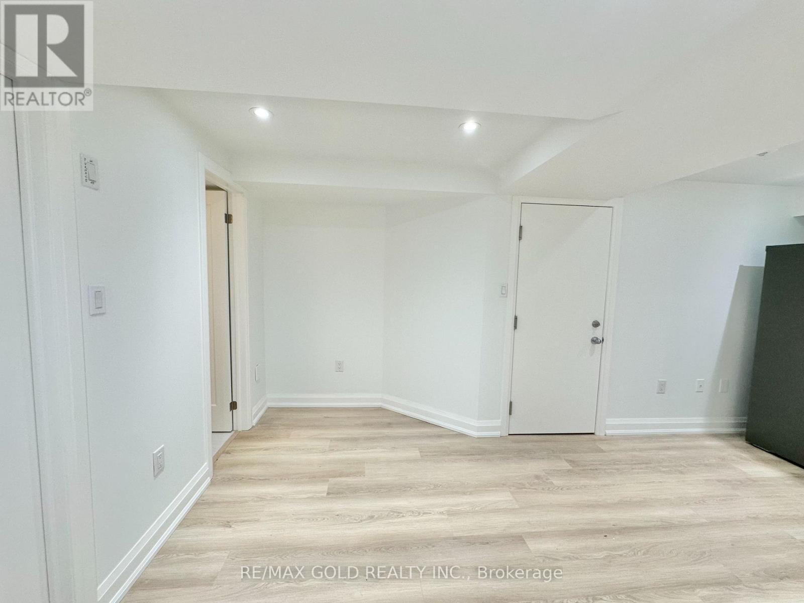 Basement - 7099 Village Walk, Mississauga, Ontario  L5W 1X5 - Photo 13 - W13862482