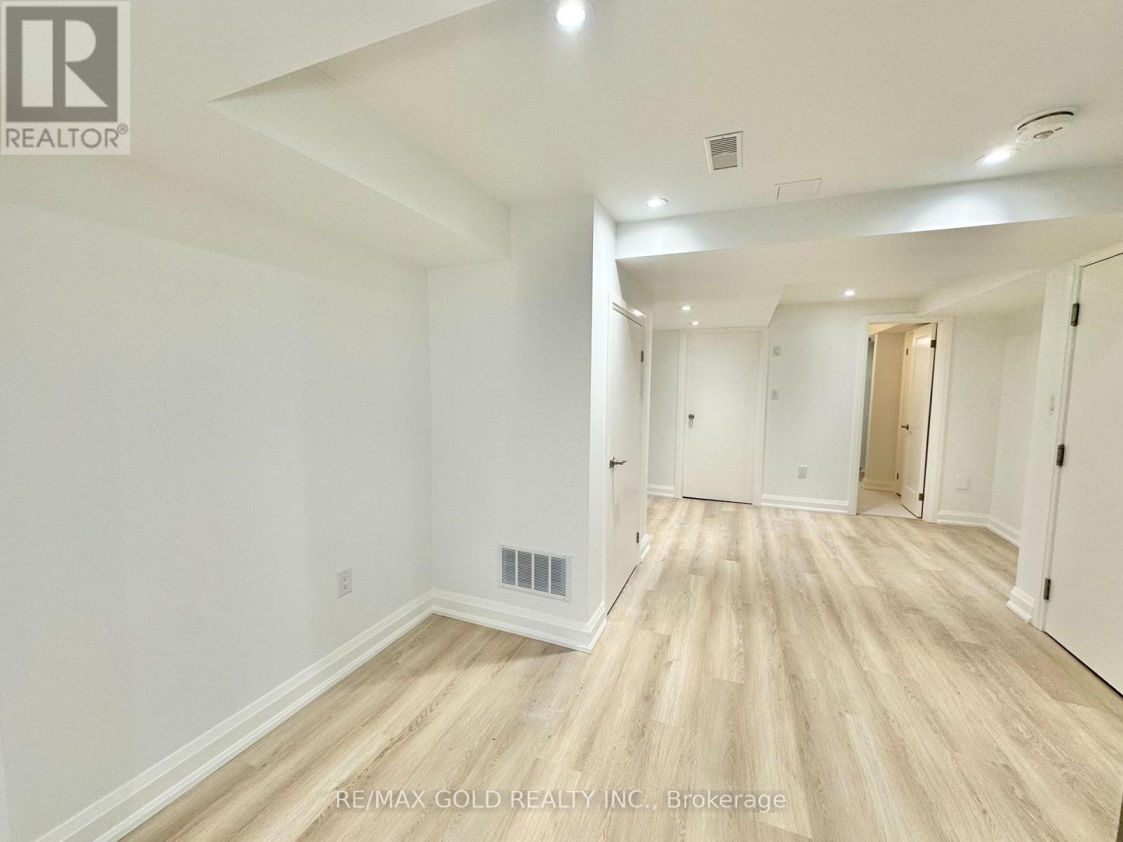 Basement - 7099 Village Walk, Mississauga, Ontario  L5W 1X5 - Photo 7 - W13862482