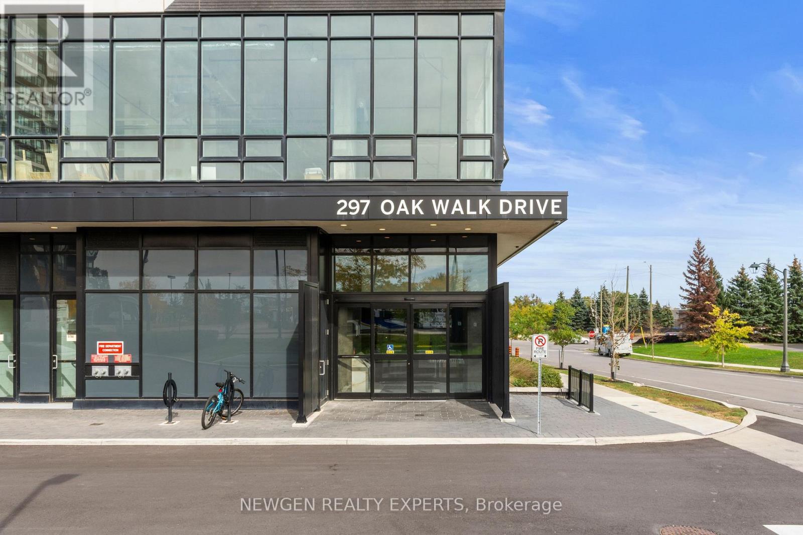 2505 - 297 Oak Walk Drive, Oakville, Ontario  L6H 3R6 - Photo 3 - W13862496