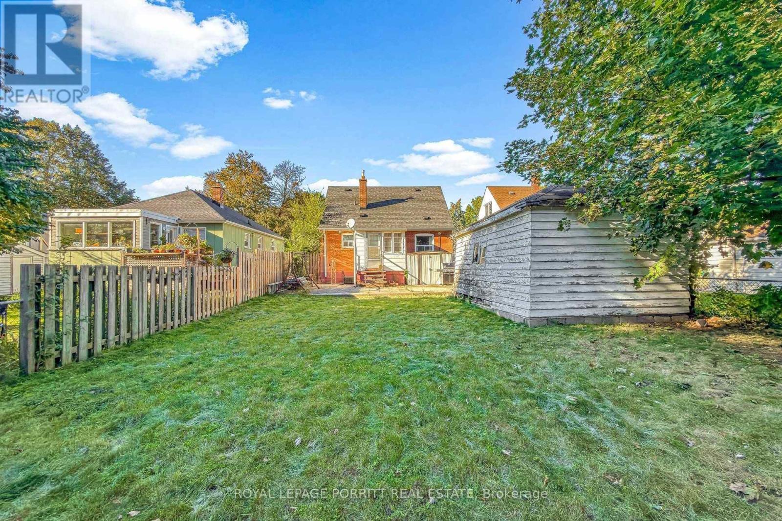 9 Putney Road, Toronto, Ontario  M8W 2K6 - Photo 19 - W13862572