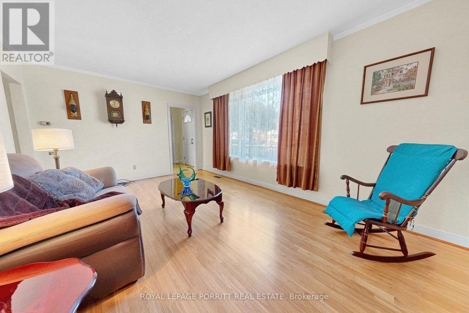9 Putney Road, Toronto, Ontario  M8W 2K6 - Photo 4 - W13862572