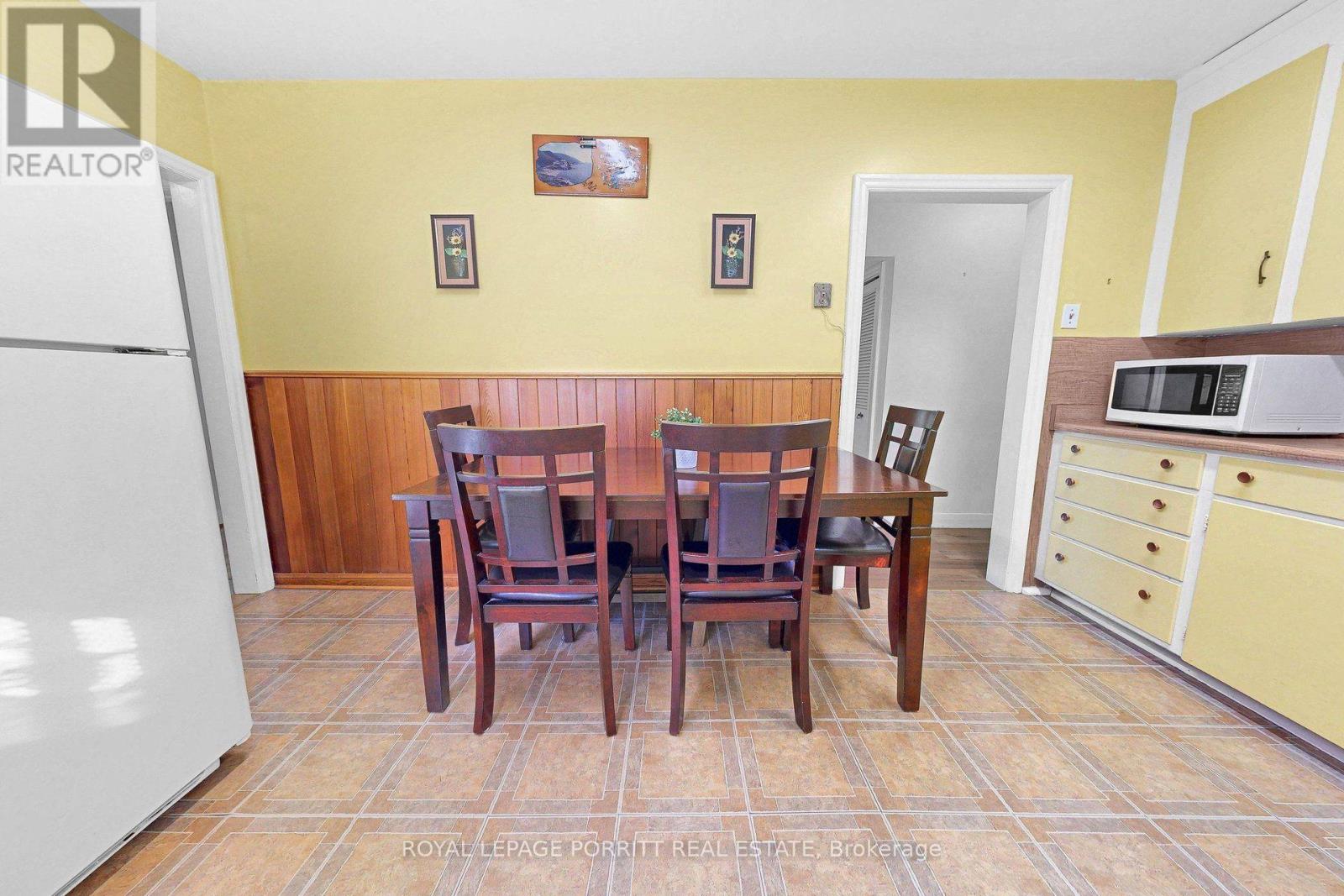9 Putney Road, Toronto, Ontario  M8W 2K6 - Photo 8 - W13862572