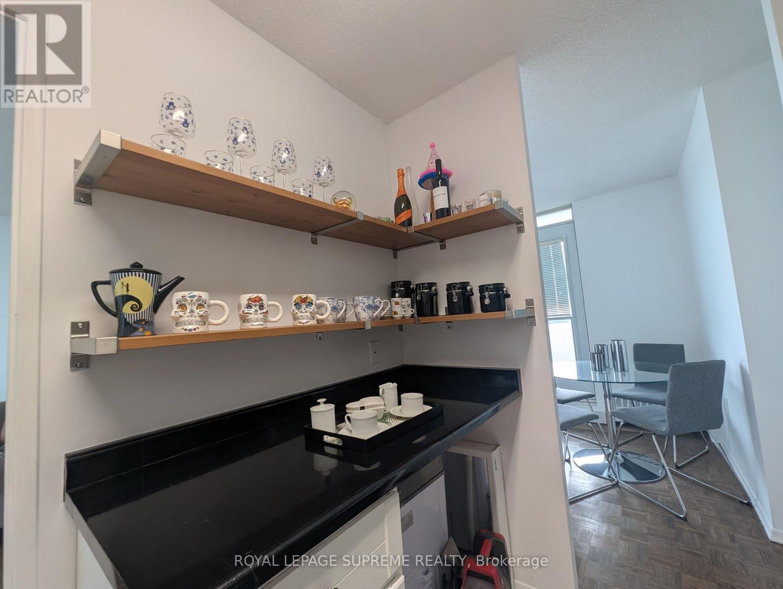1514 - 541 Blackthorn Avenue, Toronto, Ontario  M6M 5A6 - Photo 15 - W13862620