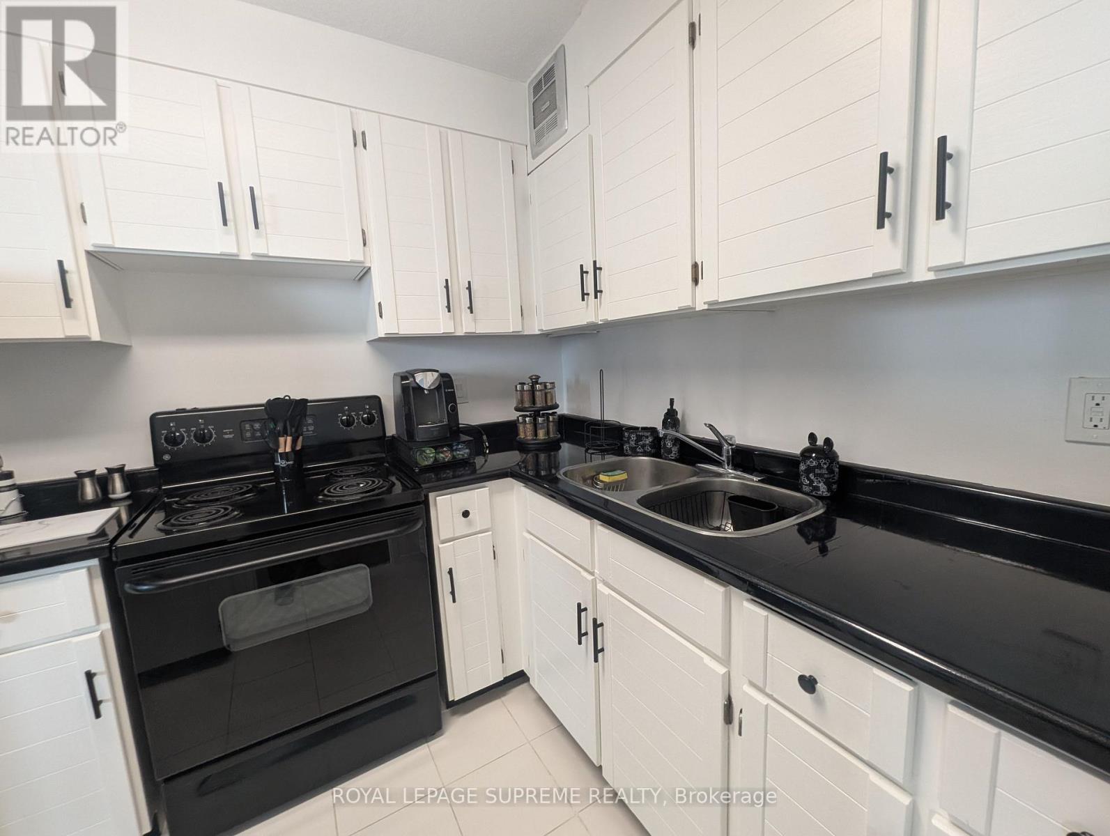 1514 - 541 Blackthorn Avenue, Toronto, Ontario  M6M 5A6 - Photo 16 - W13862620