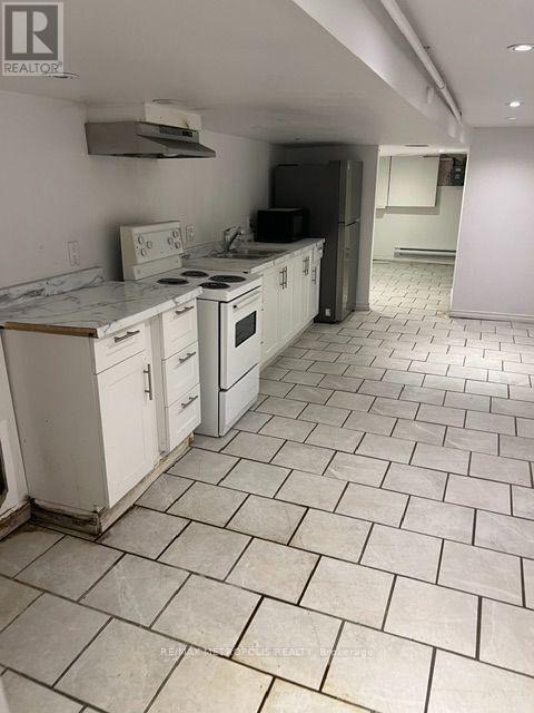 Bsmt - 2849 Dufferin Street, Toronto, Ontario  M6B 3S4 - Photo 6 - W13862646