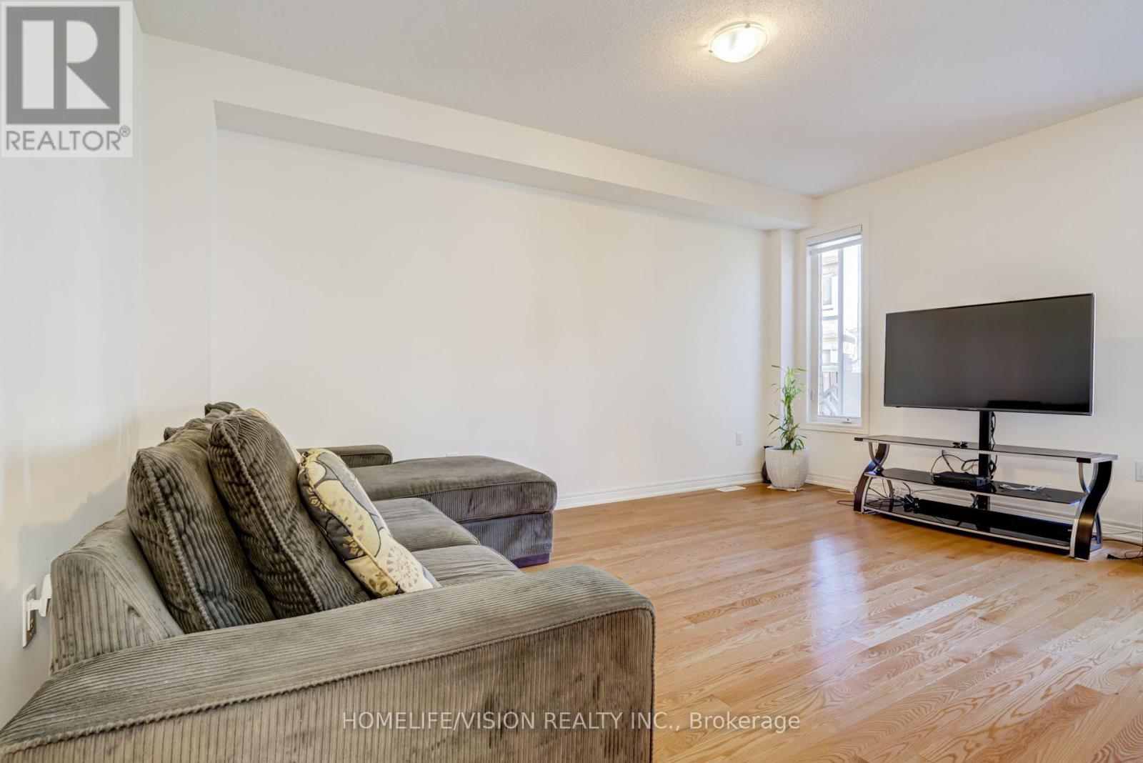 383 Royal West Drive, Brampton, Ontario  L6X 0B3 - Photo 10 - W13862686
